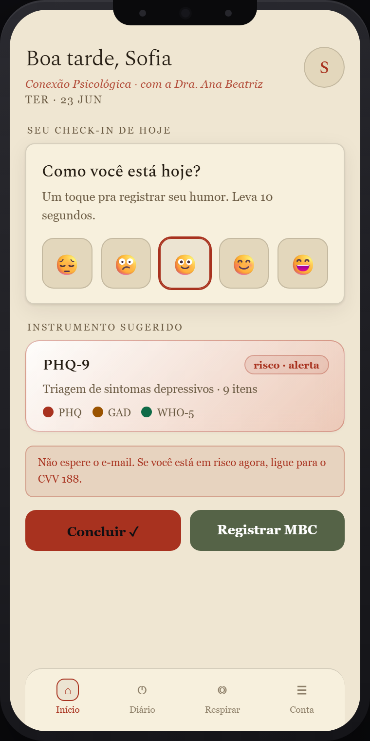 Prévia da skin Entrelinhas no app de quem você acompanha: papel sepia encorpado, tinta cor de ferro-galha e tipografia serifada