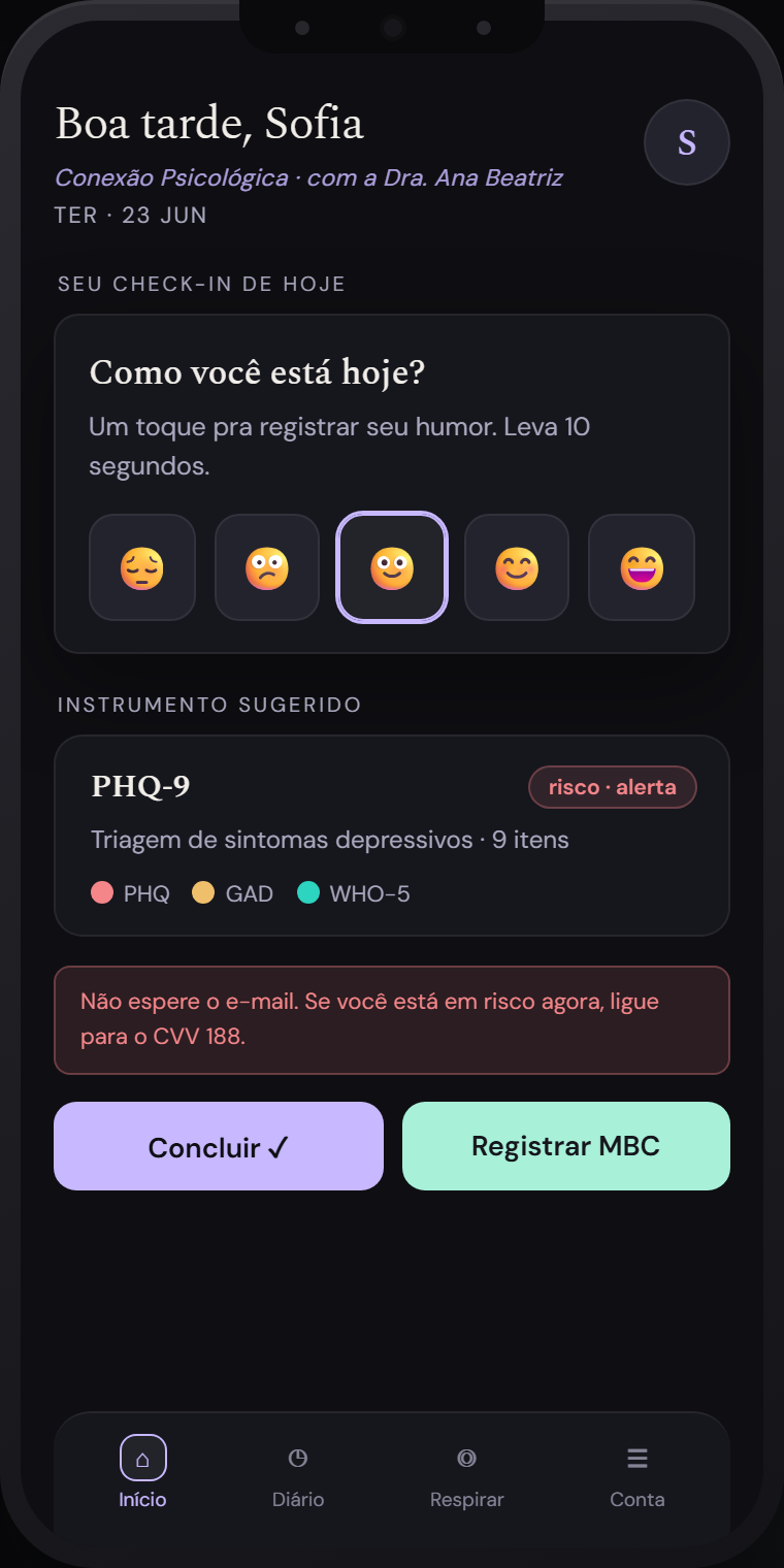 Prévia da skin Pagani no app de quem você acompanha: carbono quase-preto com undertone violeta, marfim quente e acento lavanda